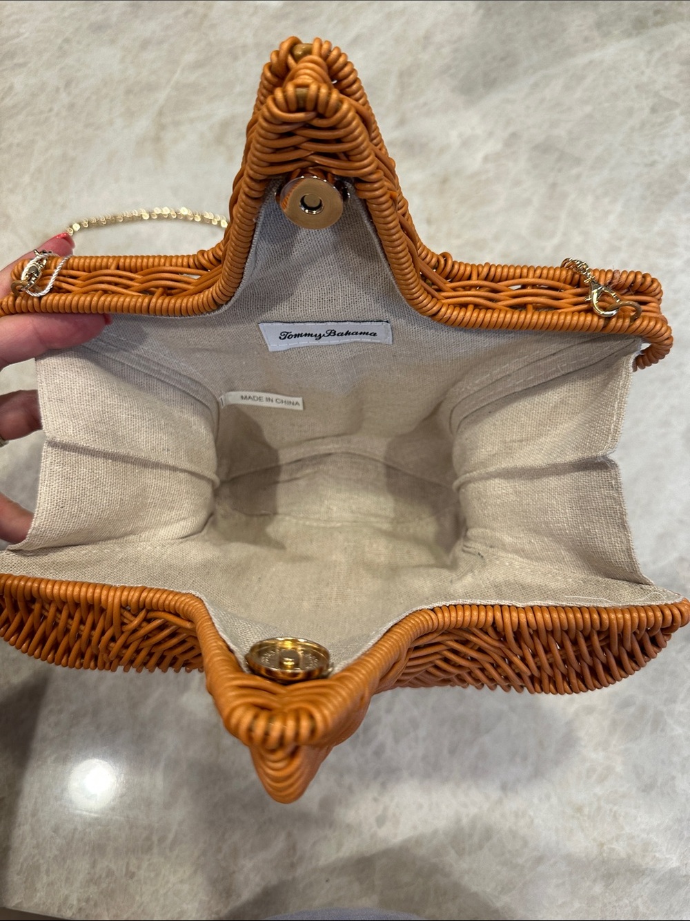 Tommy Bahama Wicker Star Crossbody with Gold Chain - Picture 5 of 7